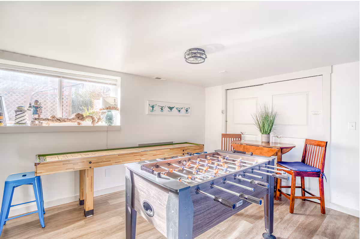 Foosball, ping pong & shuffleboard